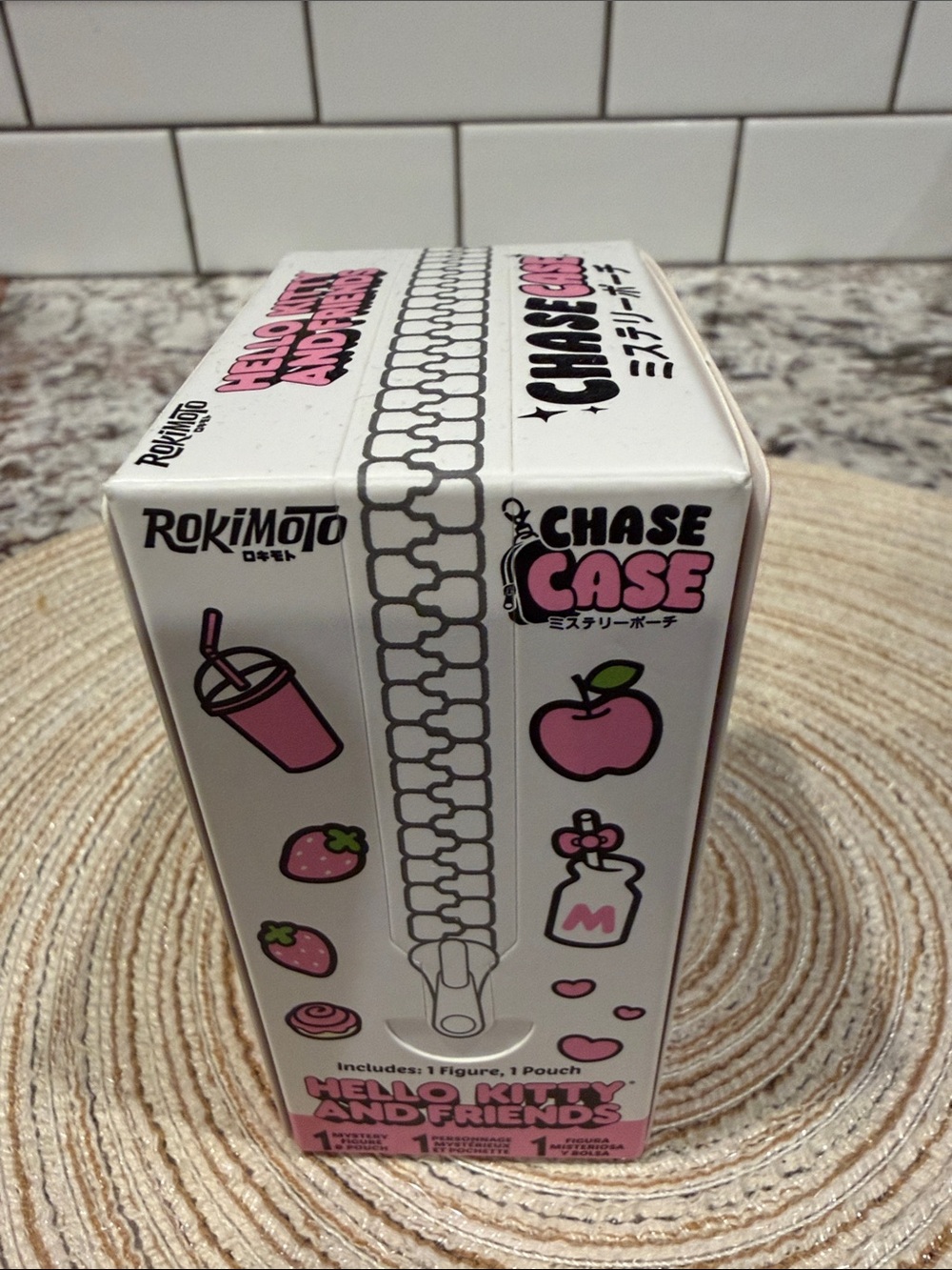 Hello Kitty Chad Case - Picture 4 of 6